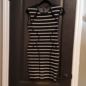 Guess Stripped Blk/White Bandage Zipper Dress